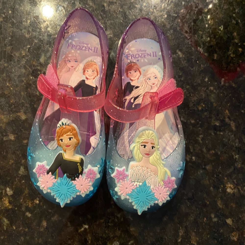 Frozen 2 jelly shoes